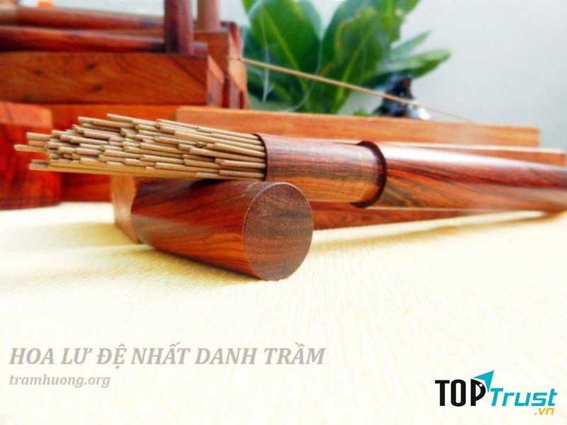 Nhang Trầm Hương Hoa Lư