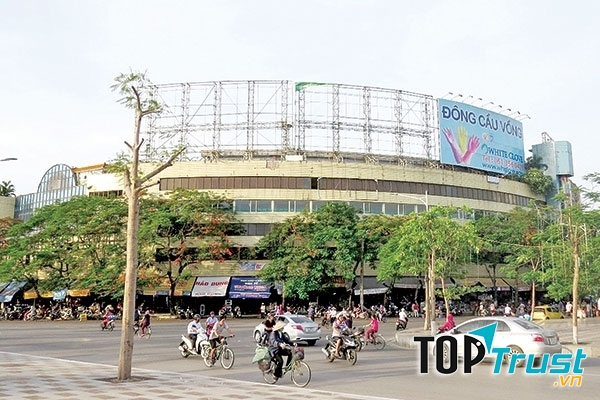 Công trình Chợ Sắt, Công ty Tư vấn đầu tư xây dựng và phát triển nhà Hải Phòng tham gia với tư cách là đơn vị góp vốn liên doanh và tham gia quản trị dự án. vốn đầu tư của thành phố .