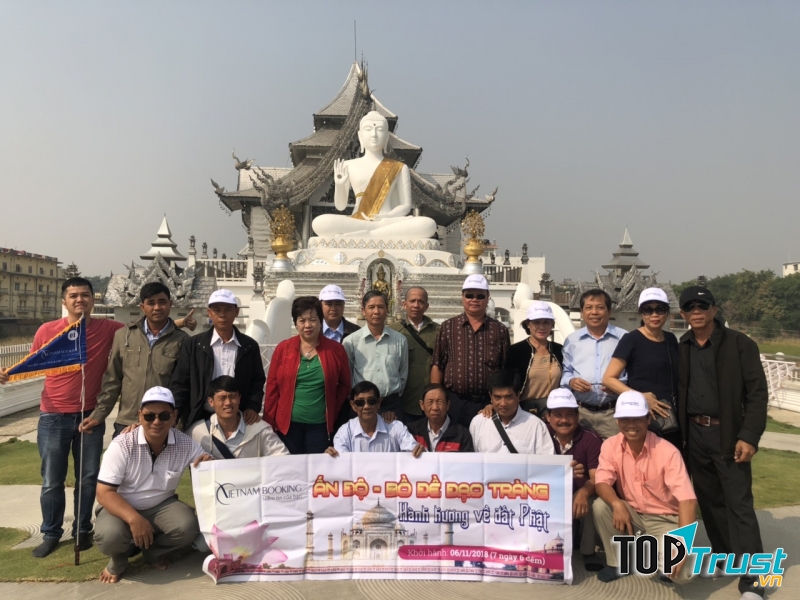 Đoàn khách du lịch Ấn Độ do Vietnam Booking tổ chức