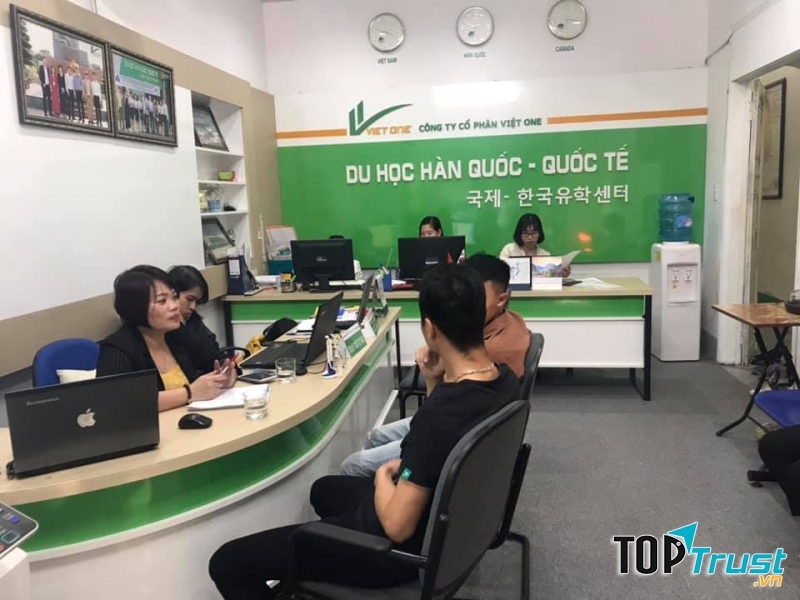 Công ty cổ phần Việt One