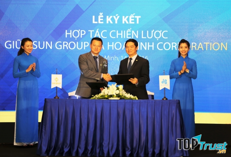 Một lễ kí kết thầu xây dựng của công ty.