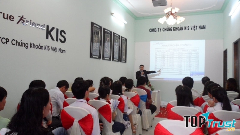 KIS - công ty lớn nhất sàn chứng khoán Việt Nam