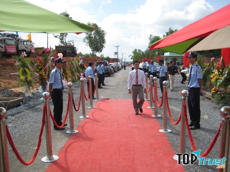 Lực lượng bảo vệ của công ty được lựa chọn và đào tạo kĩ càng.