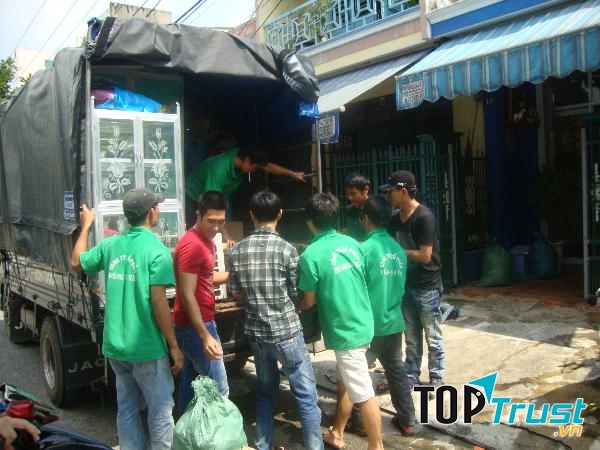 Công ty CP Hoàng Gia Vận