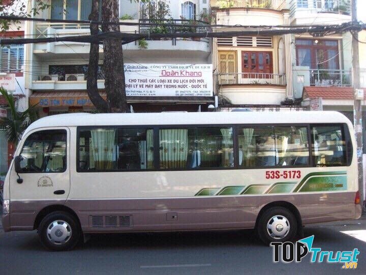 Xe du lịch 45 chỗ của công ty