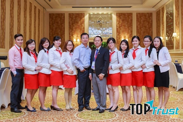 Lễ kỷ niệm 10 năm thành lập của công ty tư vấn du học EU