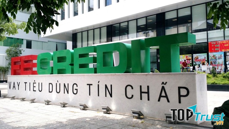 Công ty tài chính FE Credit