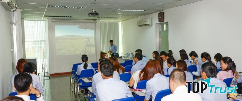 Tầm nhìn của Việt Sun là trở thành công ty tài chính tư nhân chuyên nghiệp dẫn đầu tại Việt Nam.