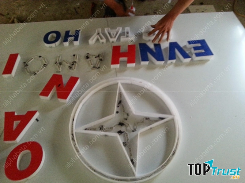 Thiết kế biển đẹp với Alpha-Beta