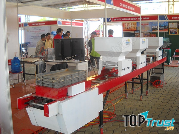 Công Ty TNHH Cơ Khí Nông Nghiệp Thanh Trị - Máy liên hợp gieo mạ khay