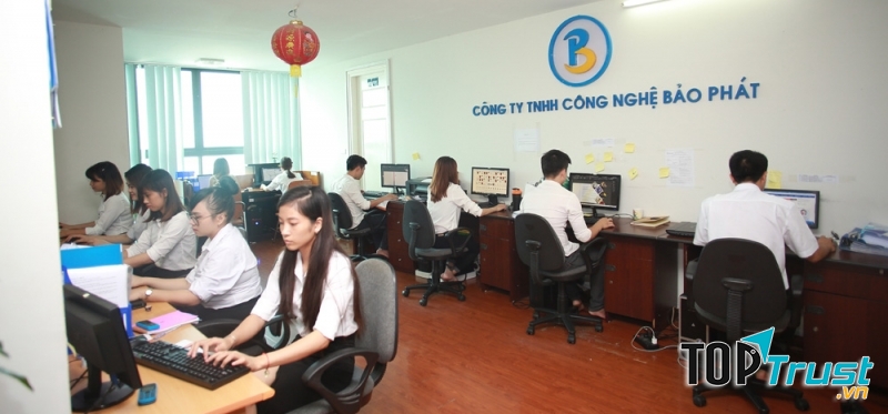 Đội ngũ nhân viên tại văn phòng công ty Bảo Phát