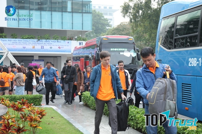 Công ty TNHH Dịch vụ Du lịch Việt Gió