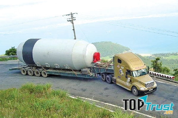 Trung Hiếu Container đảm bảo hàng hóa của khách hàng được vận chuyển đến đúng nơi và đúng thời gian