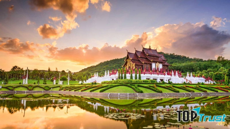 Công ty TNHH Du Lịch và Thương Mại Bốn Mùa - Bốn Mùa Tourist