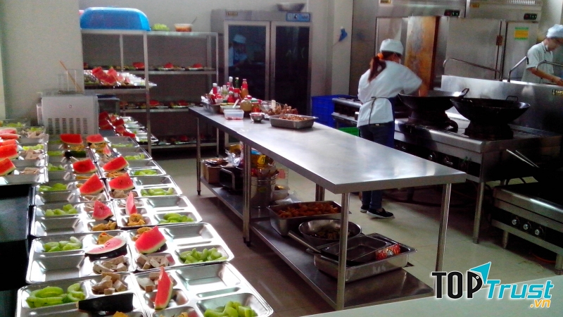 Công ty TNHH DV suất ăn công nghiệp Đại Tùng Lâm