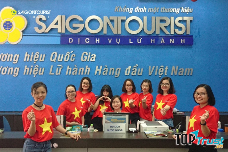 Đội ngũ nhân viên của Saigon Tourist