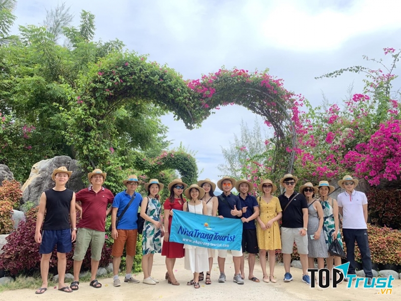 Tour du lịch Nha Trang - Ninh Thuận do công ty Nha Trang Tourist tổ chức