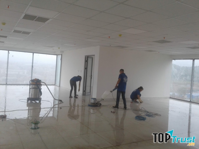 Vệ sinh sau xây dựng của Nhà sạch Phương Đông