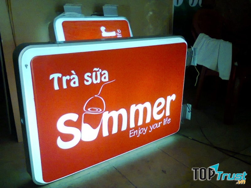 Biển hộp đèn quảng cáo Mica