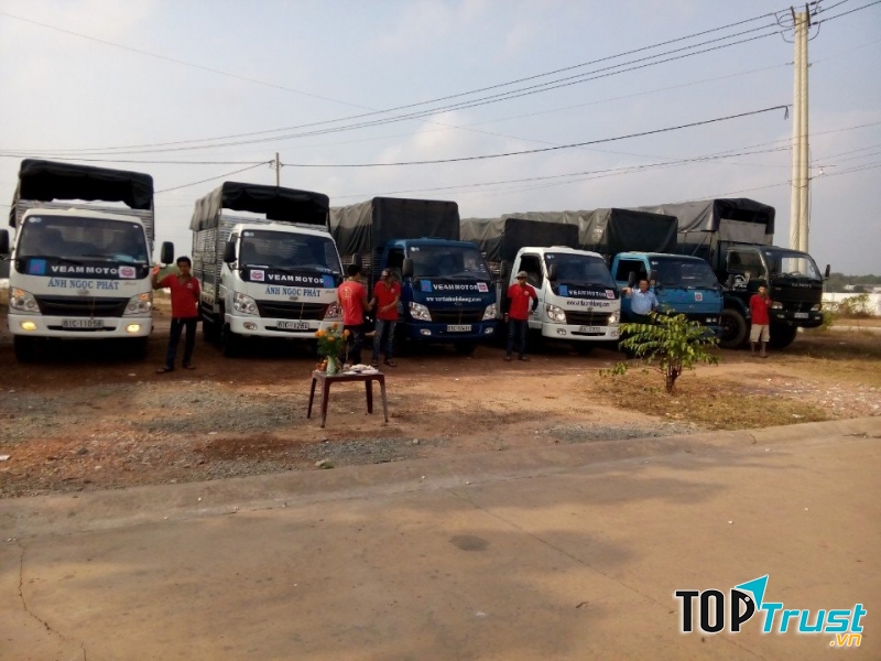Vận Tải Ánh Ngọc Phát có s ố lượng xe tải lớn đảm bảo đáp ứng tôi đa nhu cầu chuyển hàng của bạn, đội ngũ nhân viên, tài xế luôn thân thiện, làm việc hết mình vì khách hàng