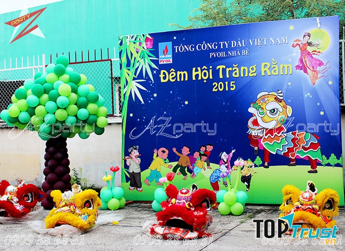 Backdrop chủ đề Trung Thu, cây bong bóng cùng những bộ quần áo lân