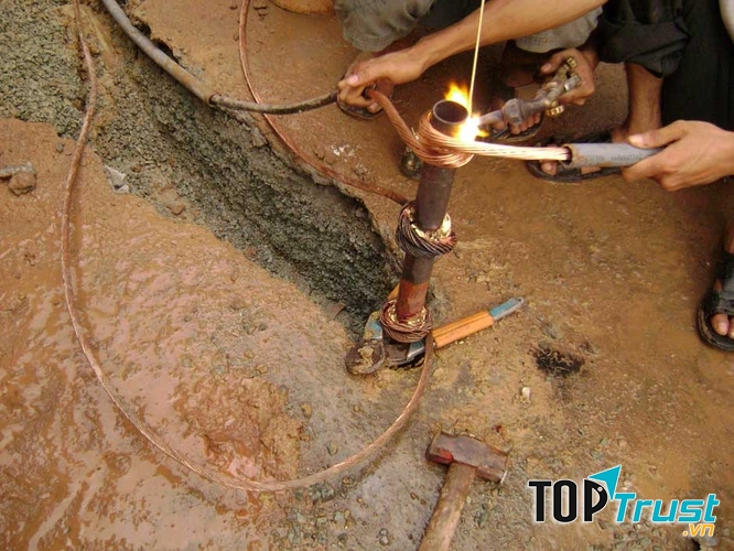 Công ty TNHH Thương mại và Dịch vụ điện nước Toàn Tâm