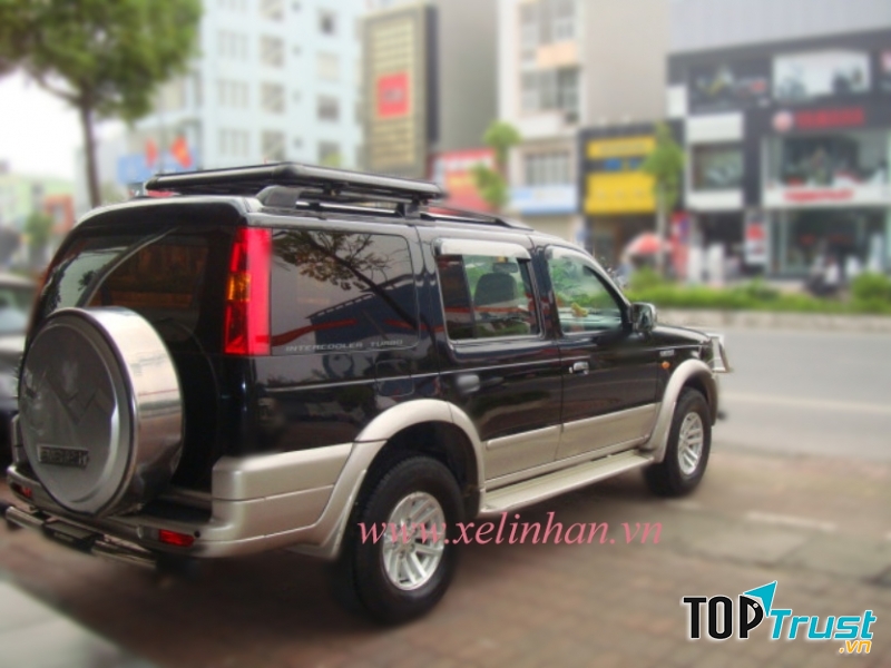 Xe 7 chỗ Toyota Innova.