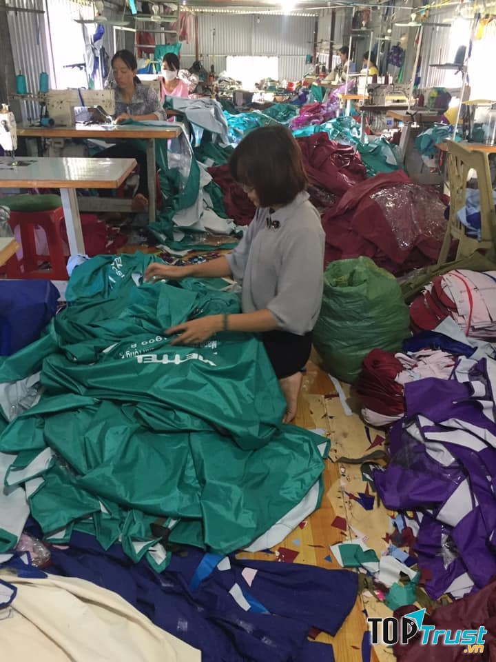 Xưởng áo mưa của công ty HDH Việt Nam