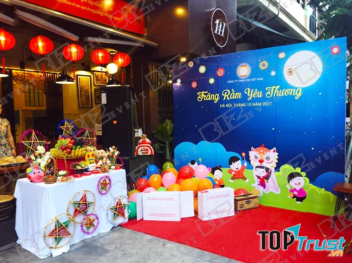 ĐỔI MỚI TƯ DUY SÁNG TẠO: khách hàng luôn mong muốn có được SÁNG TẠO – Ý tưởng kịch bản trung thu khác biệt, ấn tượng – Luôn bám sát mong muốn của khách hàng.