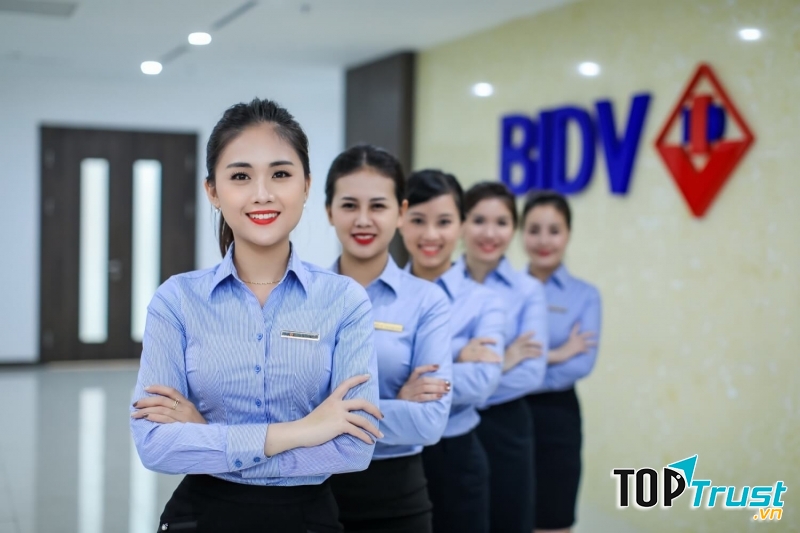 CÔNG TY TNHH THƯƠNG MẠI VIETUNI- TINH HOA TRANG PHỤC VIỆT