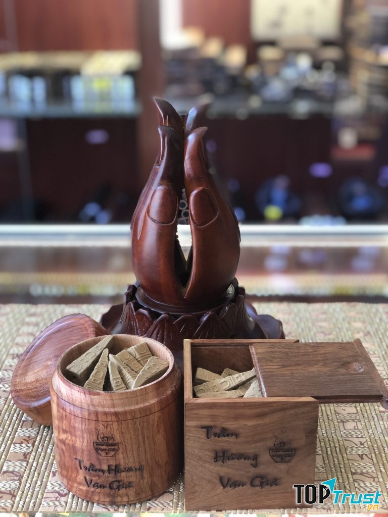 Công ty TNHH Trầm Hương Vạn Giã