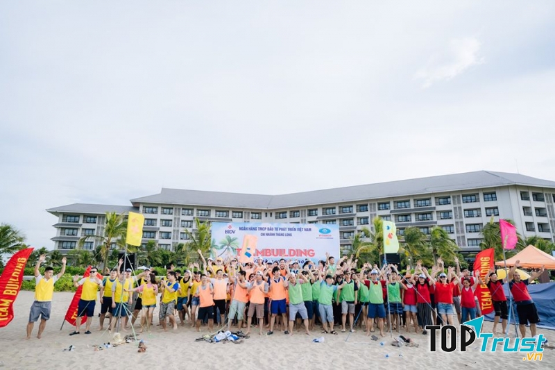 Công ty TNHH Truyền thông và Du Lịch Huyền Thoại Việt