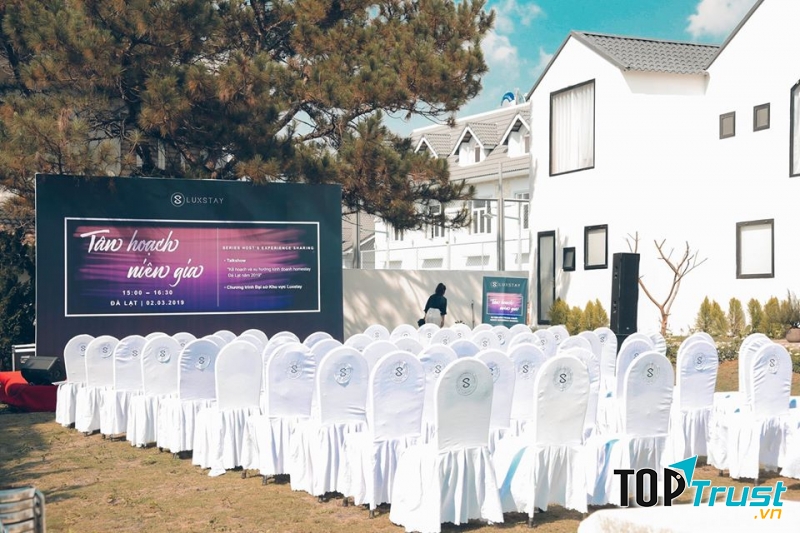 Công ty Tổ Chức Sự Kiện & Du Lịch Cyber Show