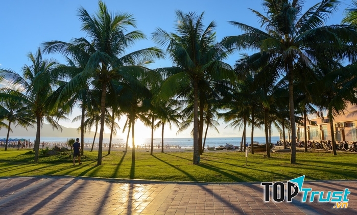 Bạn sẽ cảm thấy như mình đang lạc vào trời Tây ngay giữa không khí Đà thành