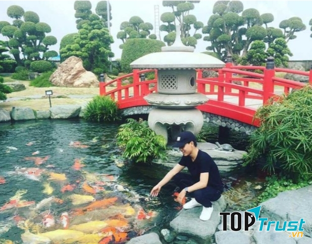 Công viên cá Koi Rin Rin park