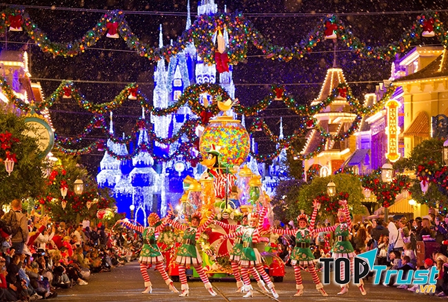 Công viên Hồ Tây – Số 614 Lạc Long Quân, P.Nhật Tân, Q.Tây Hồ