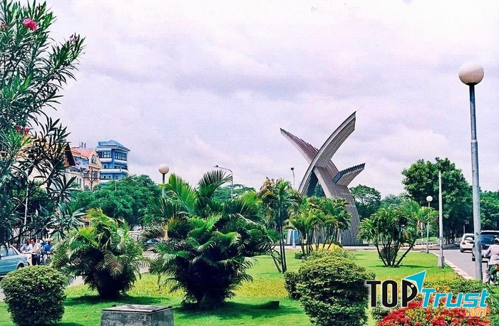 Nơi đây cũng được lựa chọn làm địa điểm tổ chức các hoạt động vui chơi, sinh hoạt của các bạn trẻ Sài Gòn.