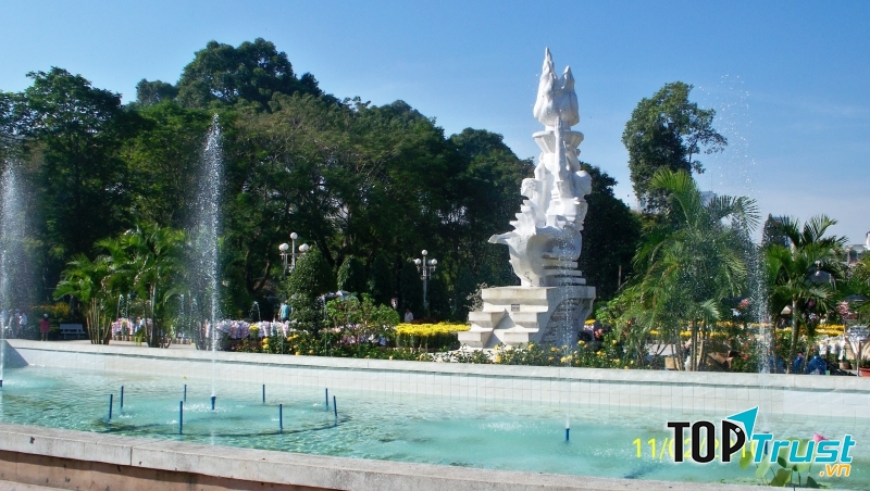 Hình ảnh tại công viên Lê Văn Tám