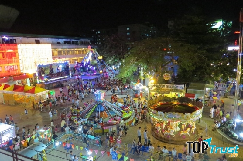 Khu vui chơi Thỏ Trắng