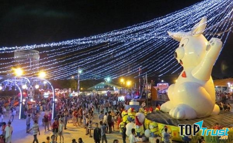 Công viên thỏ trắng thu hút rất nhiều cặp đôi vào những dịp 14/02