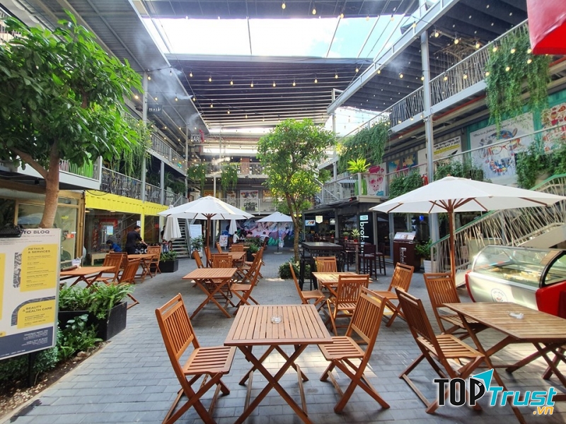 Công viên thương mại BLOQ,