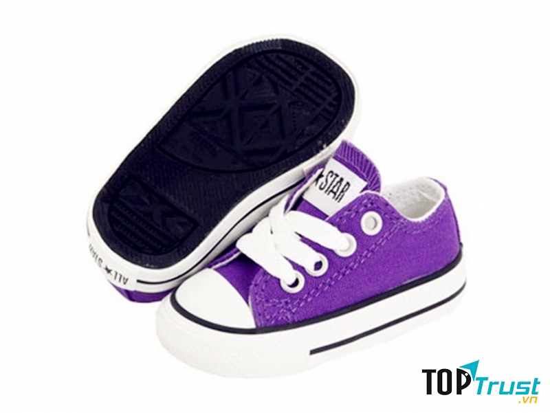 các mẫu giày dép dành cho trẻ em của Converse không có quá nhiều khác biệt so với giày người lớn