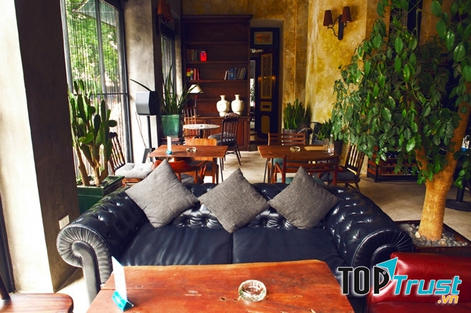 Cosa Nostra - số 24 Tông Đản, Quận Hoàn Kiếm