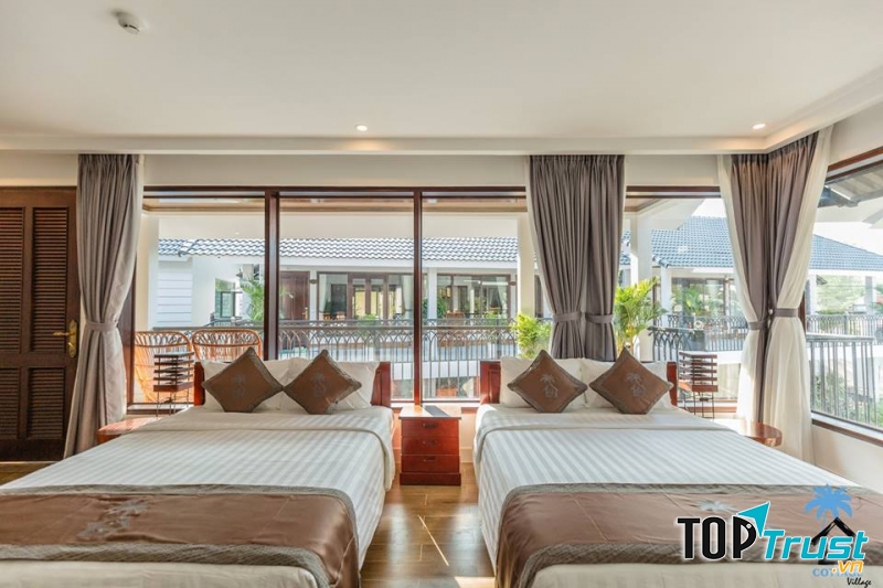 Phòng ngủ rộng rãi với trang thiết bị hiện đại
