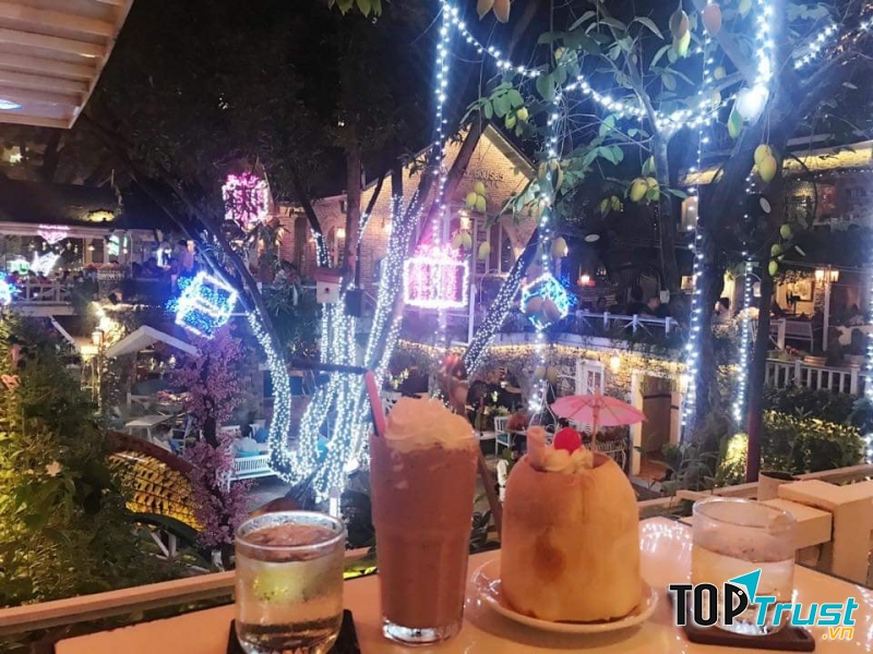 Country Houses Cafe