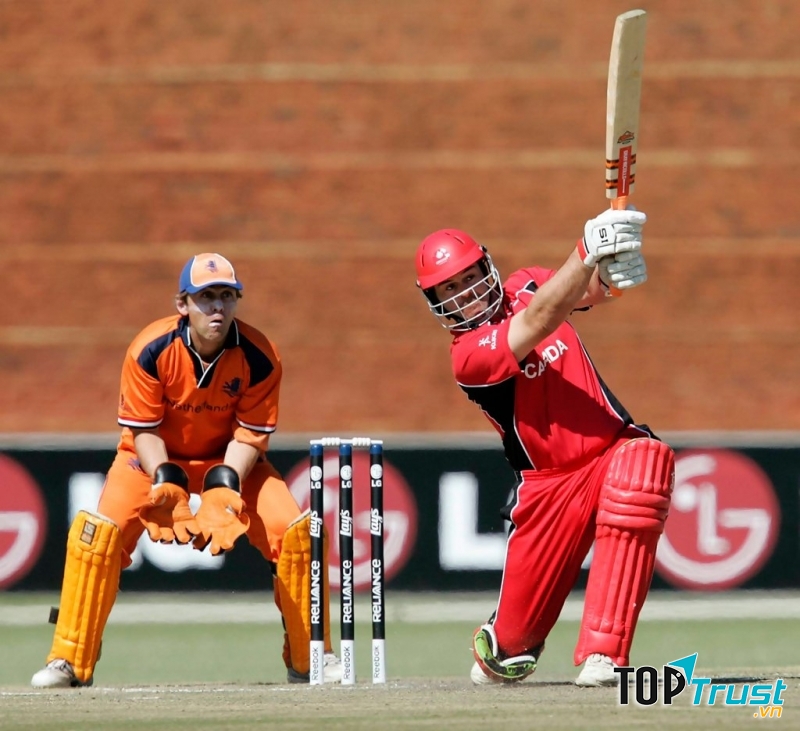 Cricket  là môn thể thao phổ biến thứ 7 tại Canada