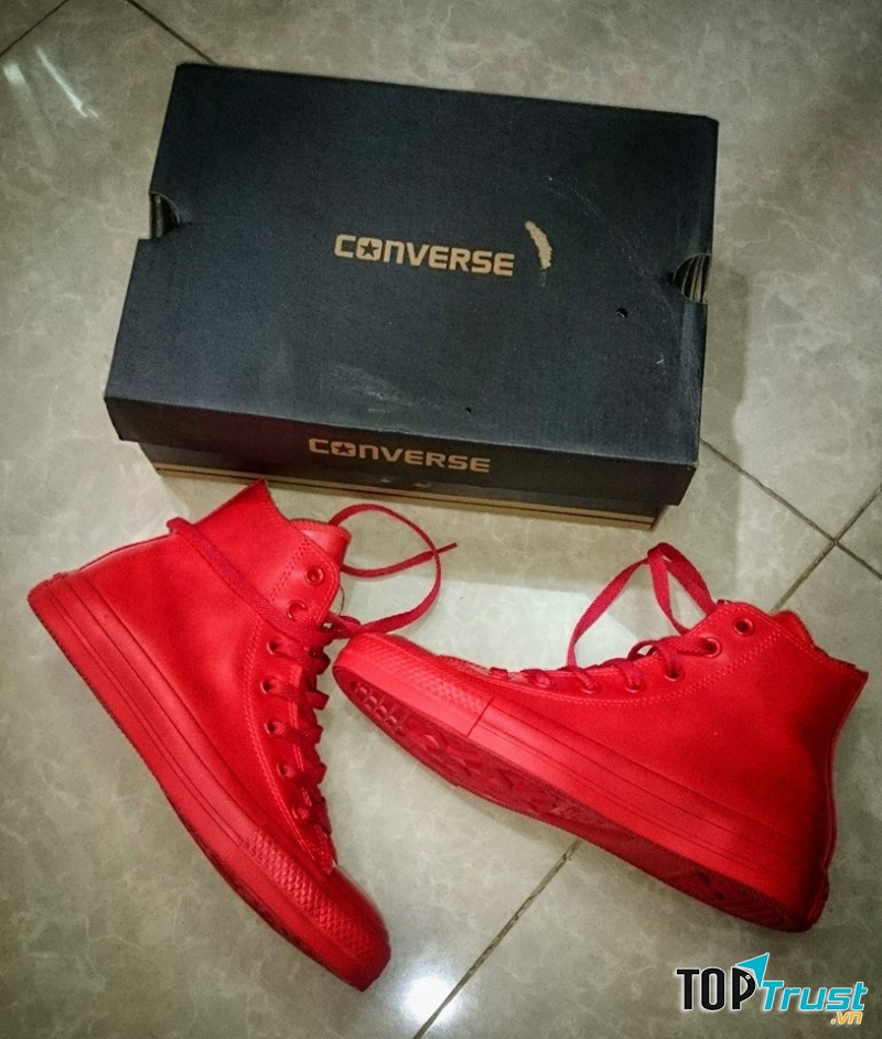 Crown King Shop là một trong các cửa hàng kinh doanh Sneaker lâu đời tại TPHCM