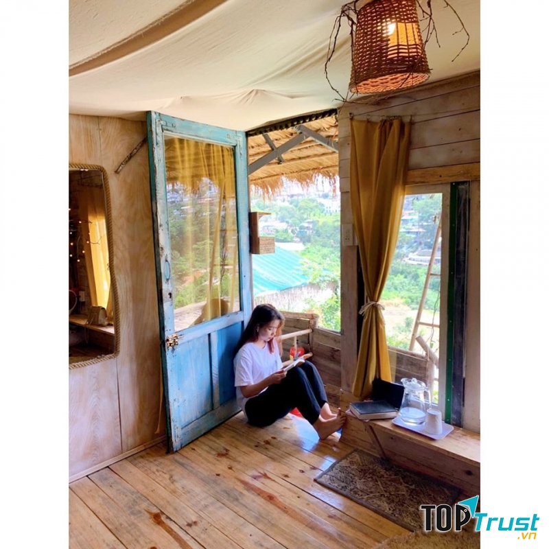 Cú Trên Cây Homestay