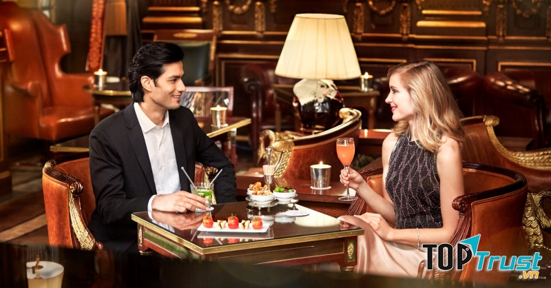 Cư xử như quý ông, đối xử lịch thiệp với cô ấy