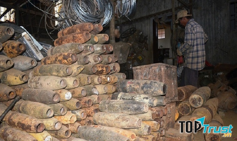 Một kho phế liệu chiến tranh ở huyện Triệu Phong từng dự trữ hàng trăm vỏ bom